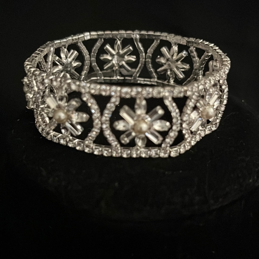 Sparkling New Rhinestone Bracelet.